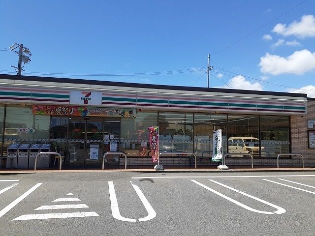 コンビニ　セブンイレブン碧南春日町3丁目（コンビニ）まで486m