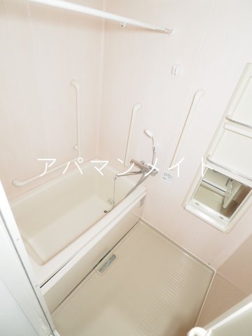 バス・シャワールーム　使いやすいお風呂です