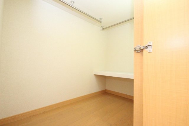 収納　同じタイプの部屋の写真です。