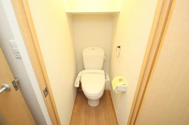 トイレ　同じタイプの部屋の写真です。