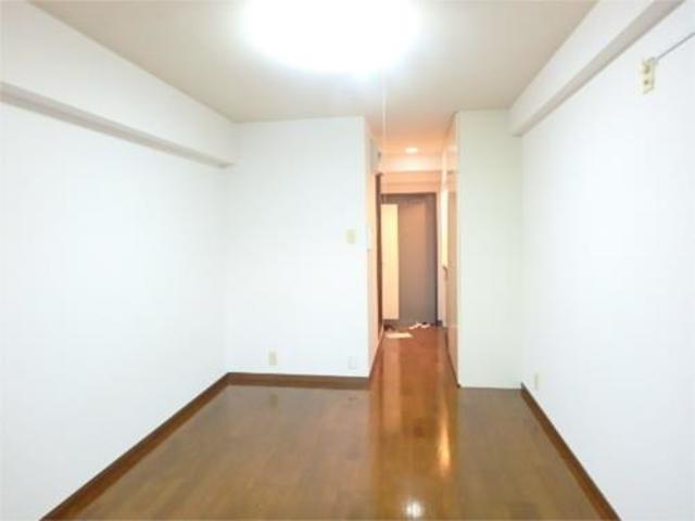 居室・リビング　家具の置きやすいお部屋です