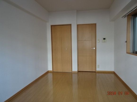 居室・リビング　別号室参考写真