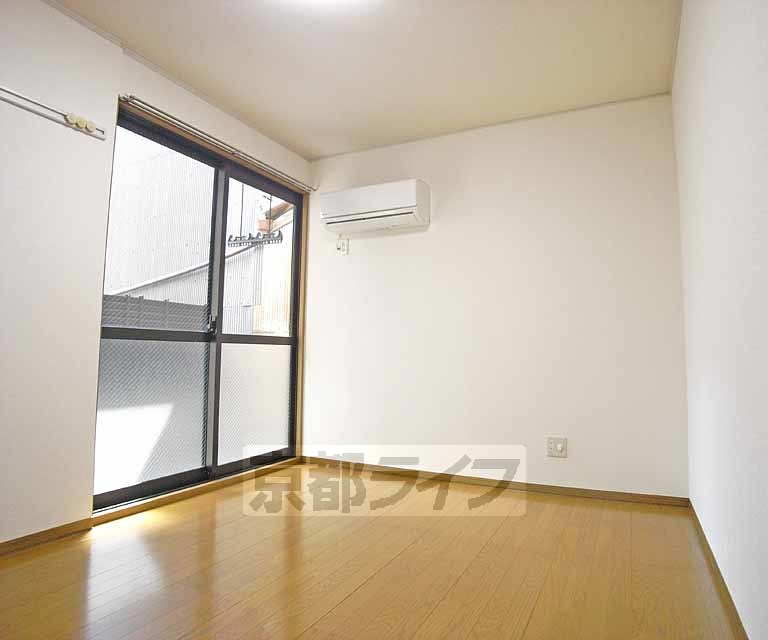 居室・リビング　綺麗な室内です。