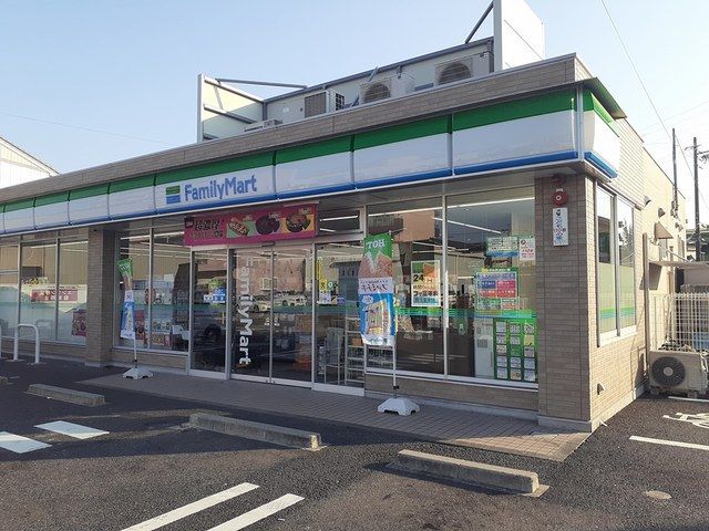 コンビニ　ファミリーマート吉津二丁目店（コンビニ）まで280m