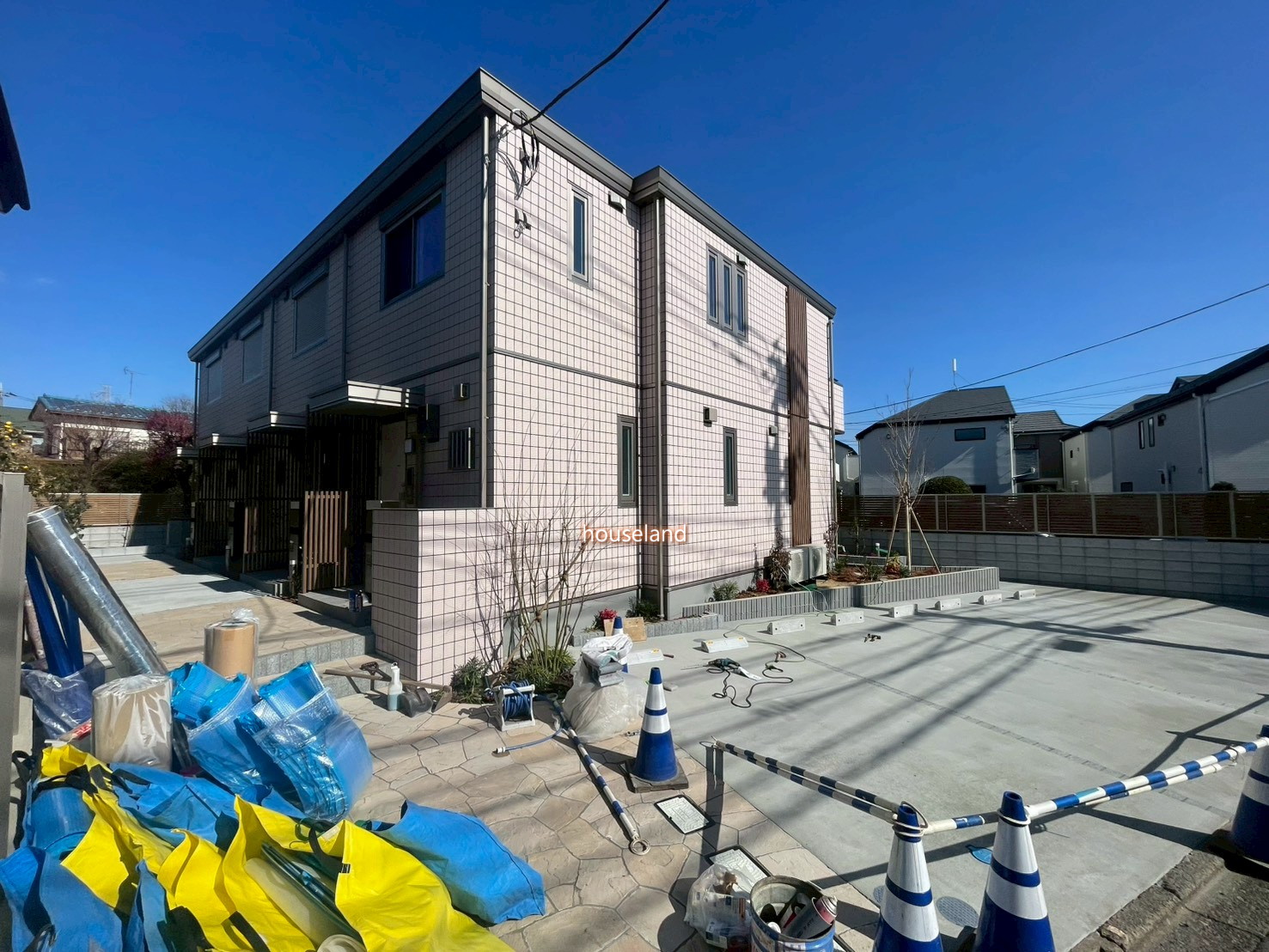 建物外観　記載の電話番号でリアルタイムな空室状況をお伝えいたします