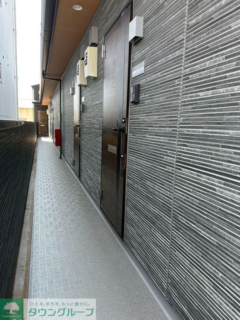 エントランス　バルコニー