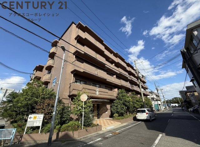 建物外観　オートロック付きで安心！宅配BOX付で便利！