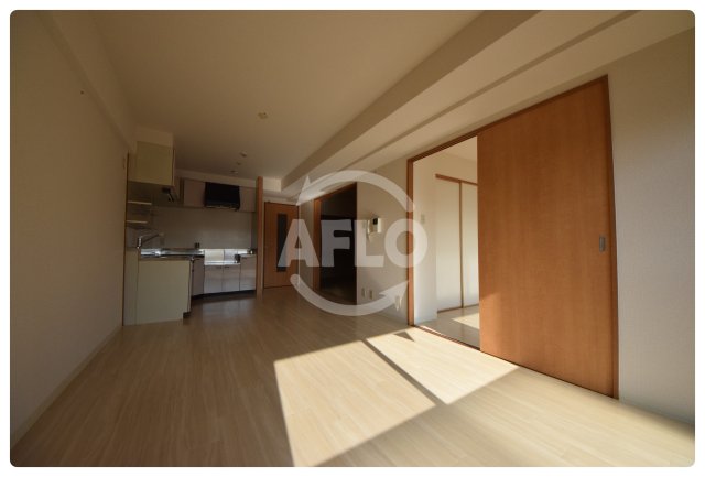 居室・リビング　ヒルサイド四天王寺東　リビング