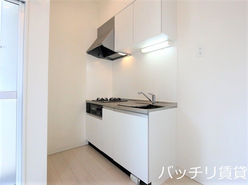 キッチン　別号室タイプの為、現状を優先致します。