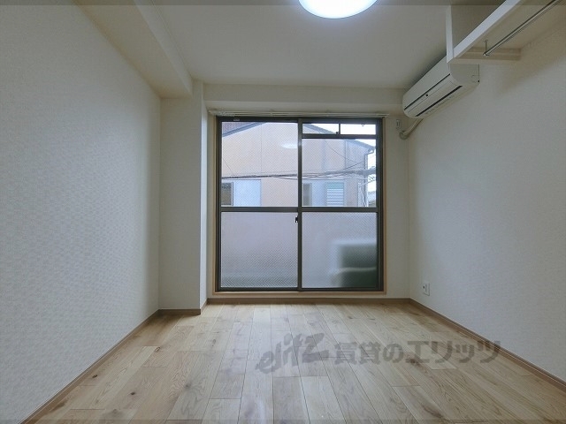 居室・リビング　洋室