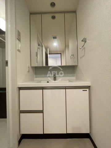 洗面設備　ルクレ内久宝寺　独立洗面台