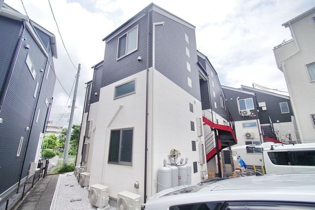 建物外観　★お部屋探しはタウンハウジング稲田堤店まで★