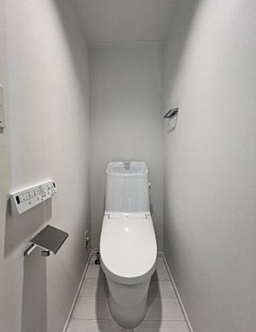 トイレ　別タイプ部屋　参考写真です