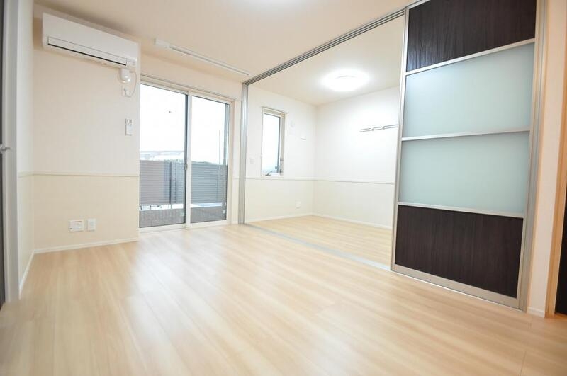 居室・リビング　解放感があるオシャレなお部屋です。