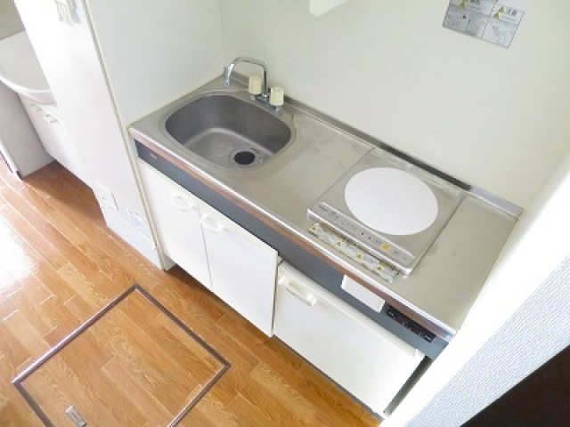 キッチン　同物件別室