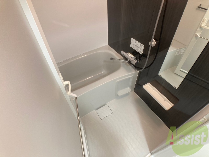 バス・シャワールーム　お風呂になります。一日の疲れを癒してくださいね。