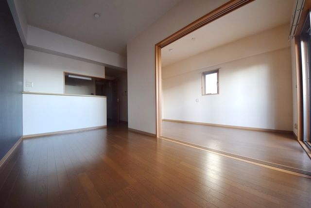 居室・リビング　明るく広いお部屋です