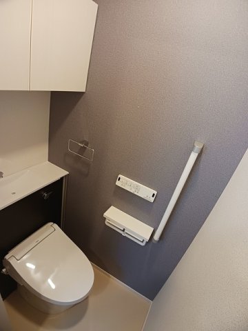 トイレ　ゆったりとした空間のトイレです