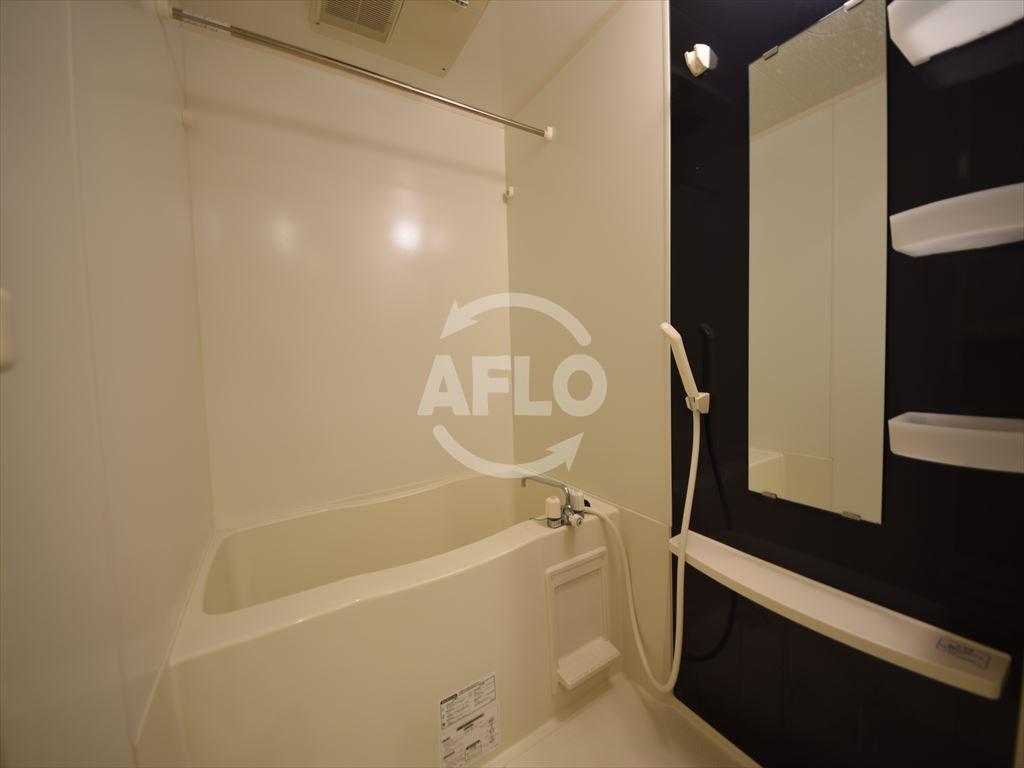 バス・シャワールーム　エスリード難波WEST　清潔感のあるお風呂