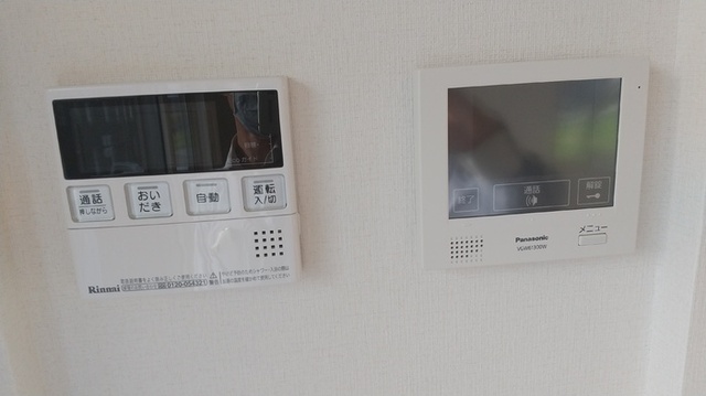 その他　インターホン　給湯リモコン