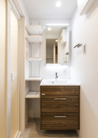 洗面設備　参考写真