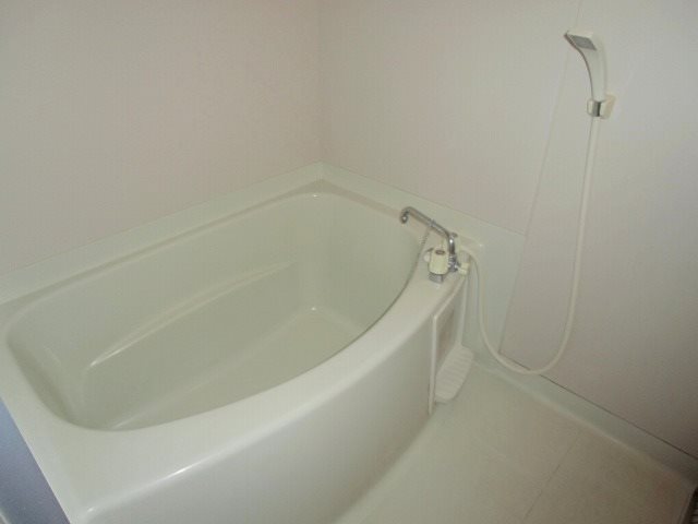 バス・シャワールーム　同室の以前の写真です