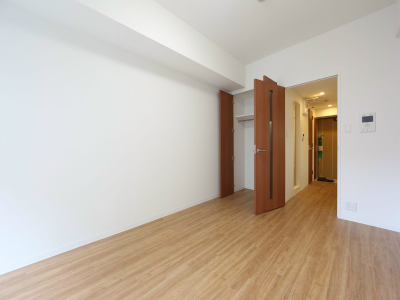 収納　洋室8.2帖  クローゼット付（収納充実してます）