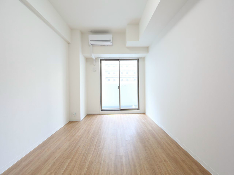 バルコニー　洋室8.2帖  クローゼット付（収納充実してます）