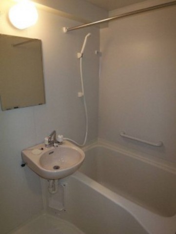 バス・シャワールーム　※別部屋の参考写真です。