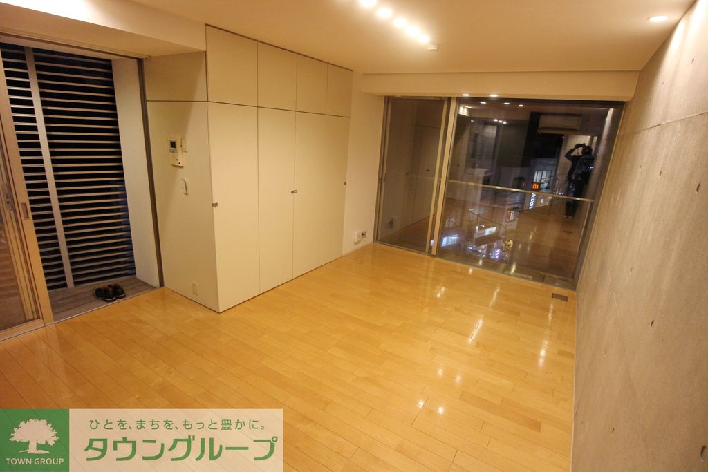 玄関　※別部屋参考写真