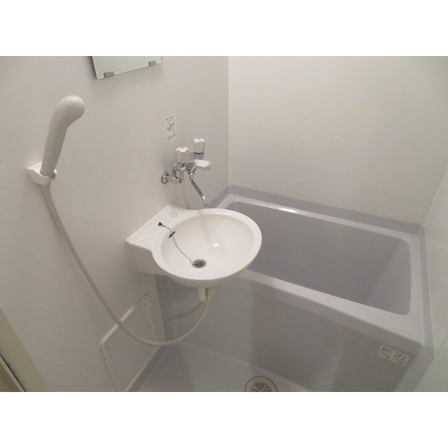 バス・シャワールーム　バス