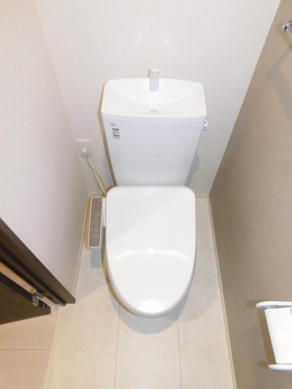 トイレ　温水洗浄便座付きトイレ（イメージ写真）