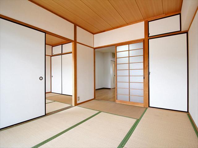 居室・リビング　松山市桑原　田中ビル一里木ハイツ　北側和室６帖