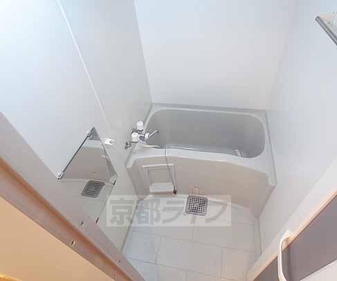 バス・シャワールーム　ゆったりセパレート。