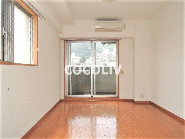 居室・リビング　同物件別部屋写真