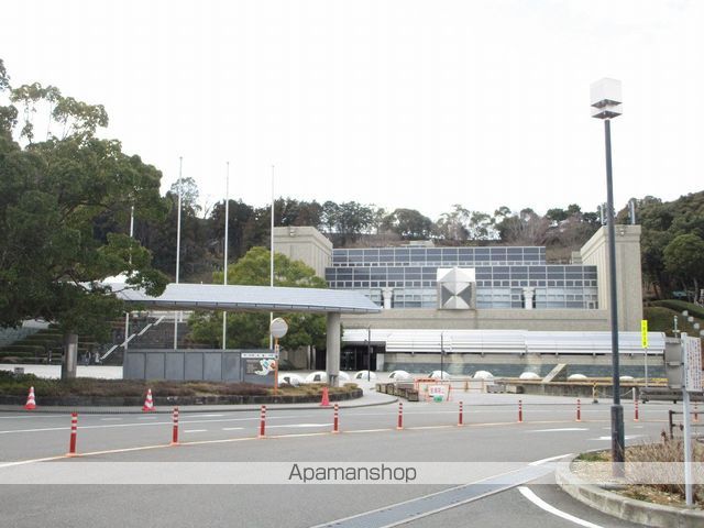図書館　徳島県立図書館（図書館）まで924m