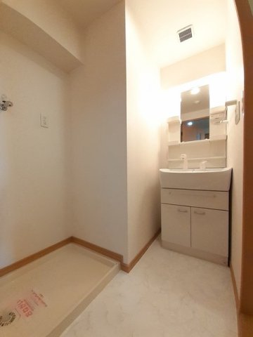 洗面設備　使いやすい洗面所です