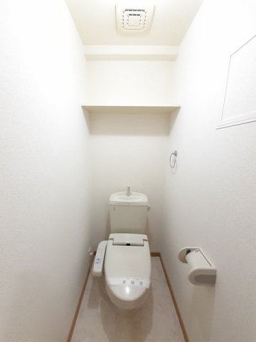 トイレ　トイレもきれいです