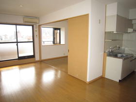 居室・リビング　リビング　※別号室参考写真