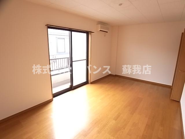 居室・リビング　きれいな洋室です