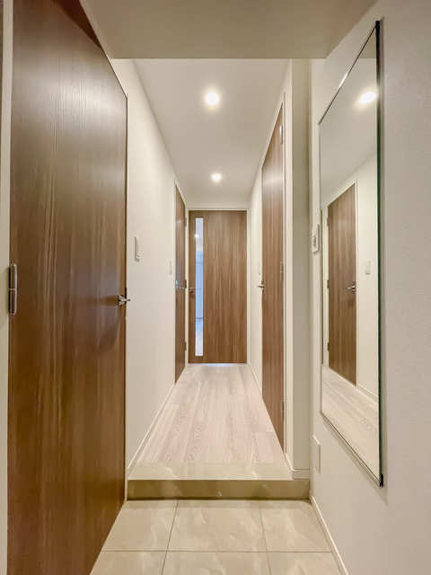 玄関　※写真は同タイプ住戸です。