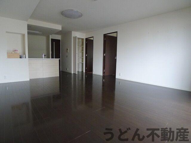 居室・リビング　うどん県のお部屋探しはうどん不動産へ うどんちゃんとLINE