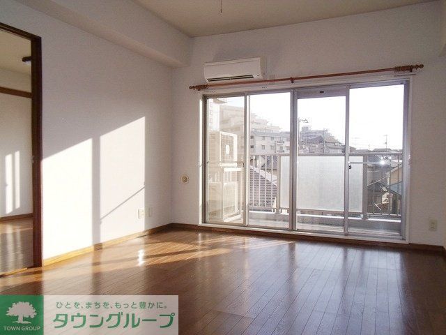 居室・リビング　お問合せはタウンハウジングまで！※現地待合わせ相談可能
