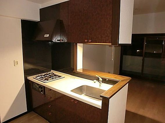 キッチン　※掲載写真は同物件別号室の参考写真です。実際のお部屋とは間取