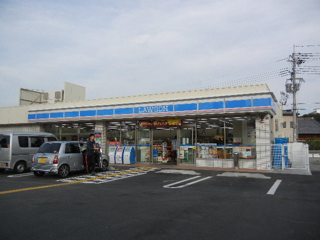コンビニ　ローソン神戸有野中町三丁目店（コンビニ）まで446m