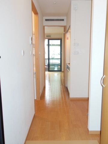 玄関　★お部屋探しは株式会社タウンハウジング東京まで★