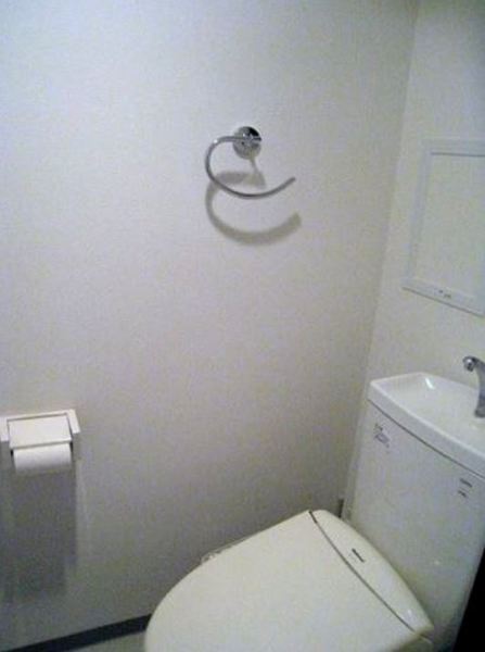 トイレ　※別部屋参考写真