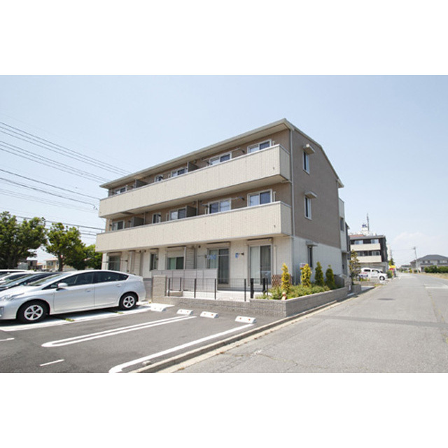 建物外観　１世帯に付き１個物置が付きます