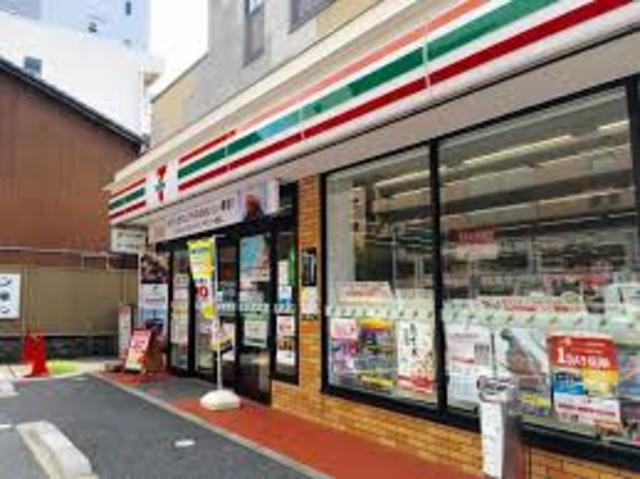 コンビニ　セブンイレブン京都西大路松原店（コンビニ）まで195m