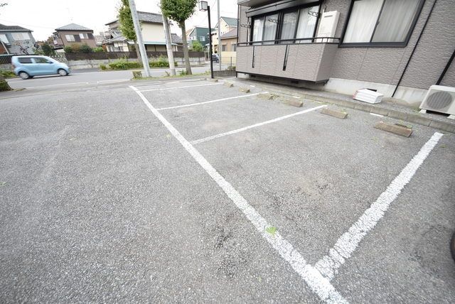 駐車場　敷地内駐車場